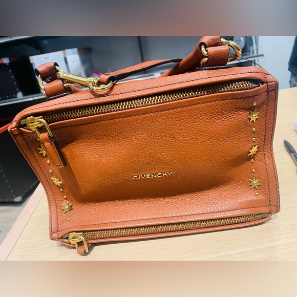 Fabulous Givenchy Pandora small crossbody bag - Picture 1 of 11